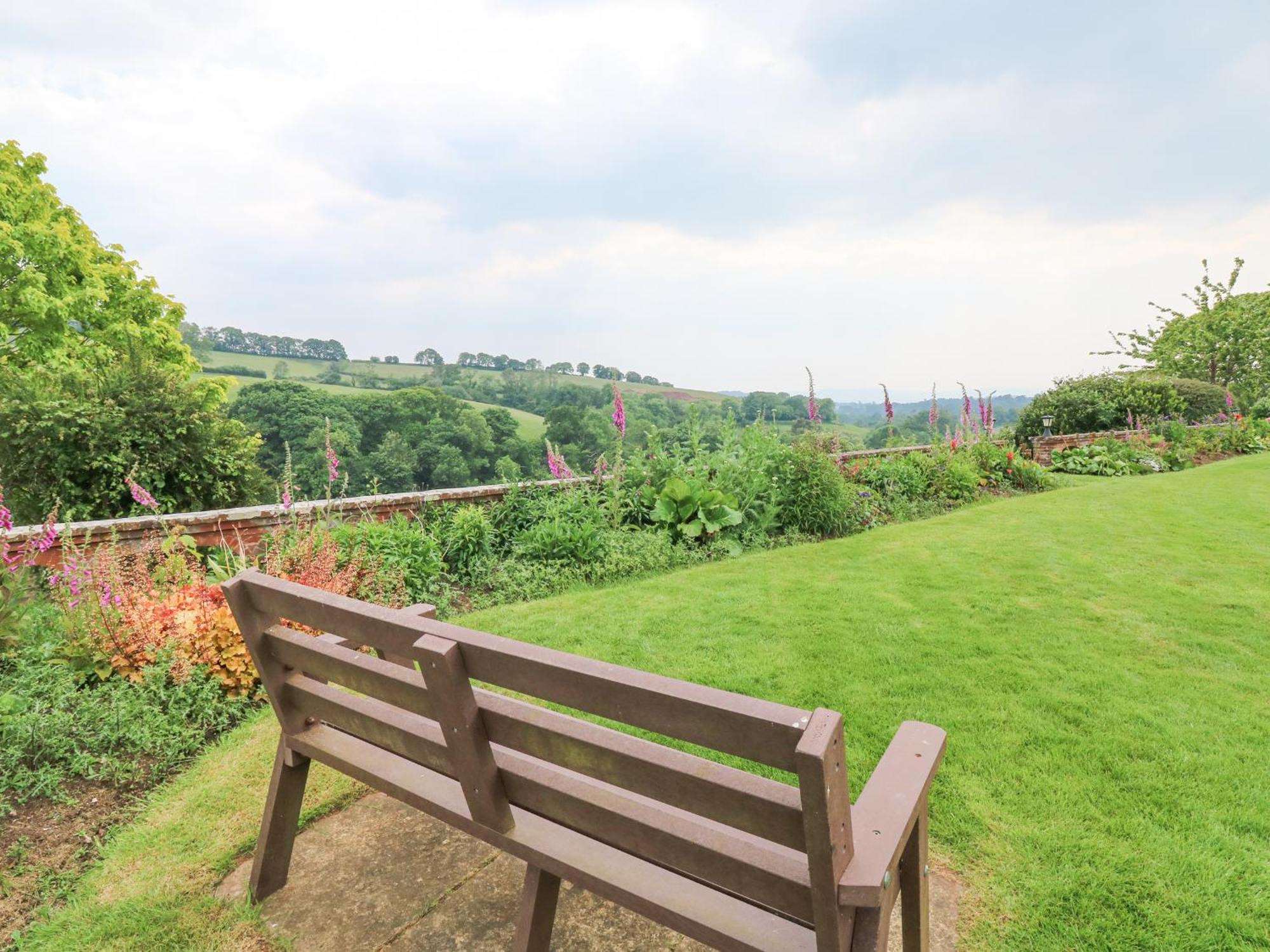 Harcombe House Bungalow 1 Newton Abbot Buitenkant foto